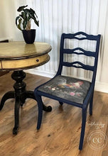 Load image into Gallery viewer, Royal Rooster